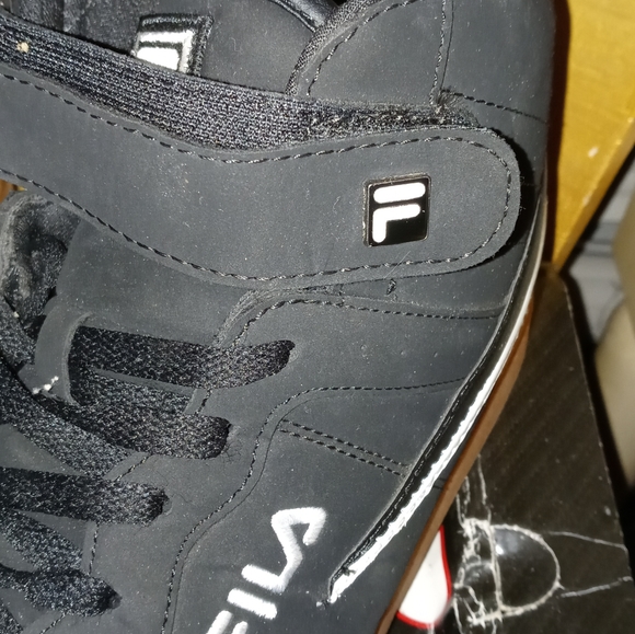 New F-13 Fila Sneakers - Picture 6 of 7